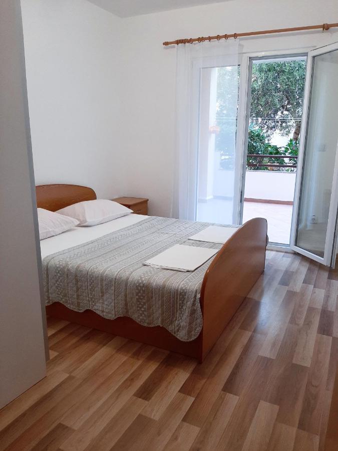 Apartmani I Soba Andrijasevic Макарска Экстерьер фото